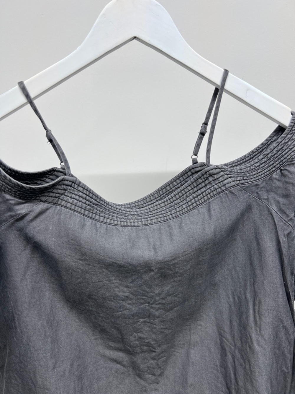 Grey Off-Shoulder Blouse with Adjustable Straps - Picture 2 of 6